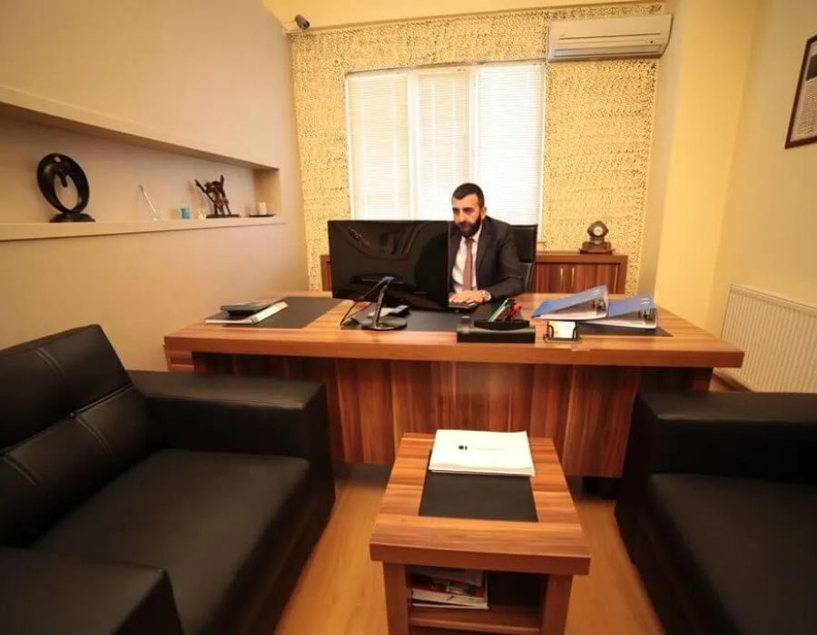 Güven Sürücü Kursu: Danışma ve yönetim ofisi